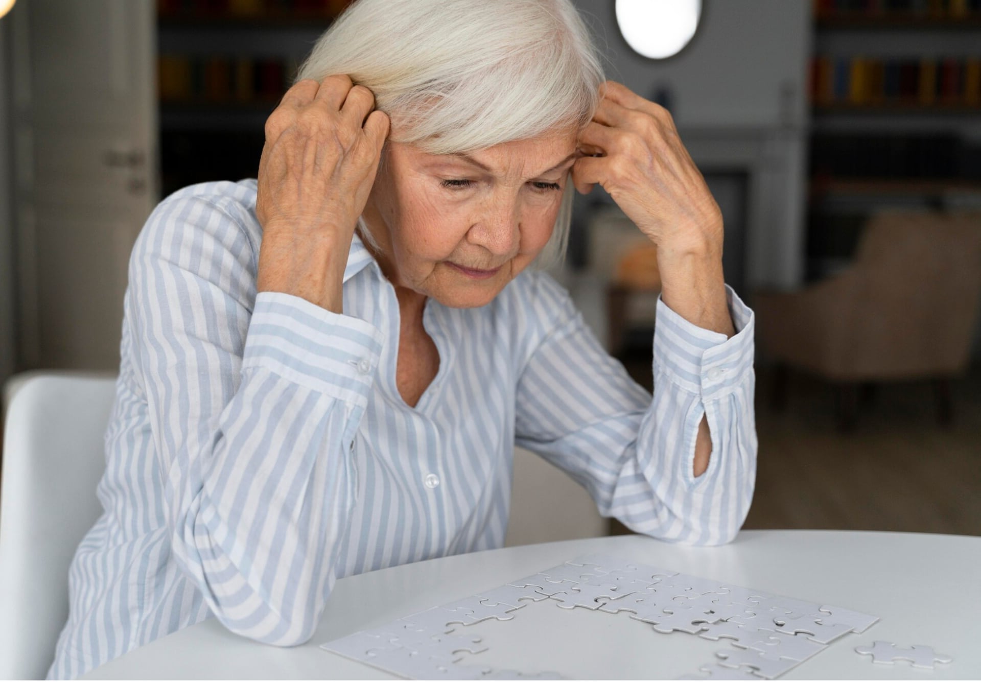 Accompagner la maladie d'Alzheimer à domicile : repères essentiels
